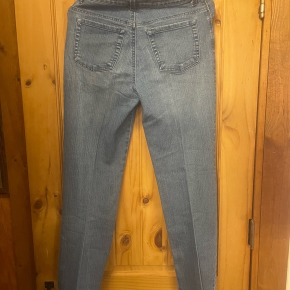 Gloria Vanderbilt jeans - Picture 3 of 5